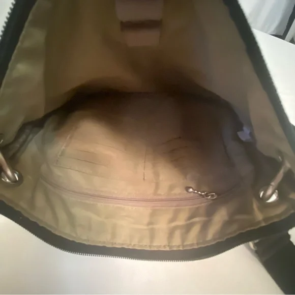 Baggallini Crossbody multi pocket adjustable strap, black purse - Picture 8 of 11